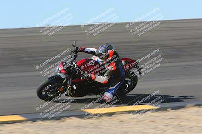 media/Nov-12-2023-SoCal Trackdays (Sun) [[5d1fba4e7d]]/Bowl (930am)/